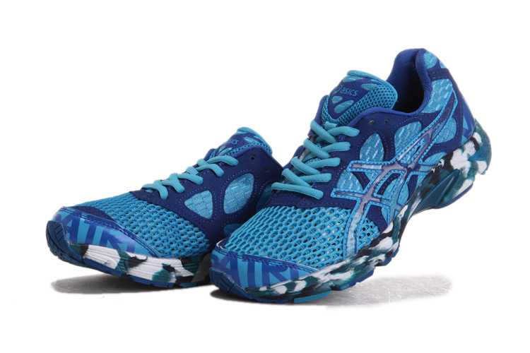 Asics Gel noosa TRI 7  asics chaussures 2012